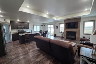 1882 18th Ave N, Wahpeton,  58075 - Photo 12