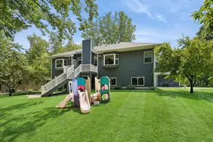 118 S Shannon Dr, Shakopee, MN 55379 - Photo 8