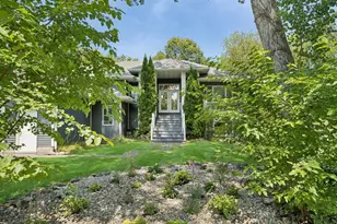 118 S Shannon Dr, Shakopee, MN 55379 - Photo 4