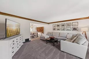 60 Deer Hills Ct, North Oaks, MN 55127 - Photo 4