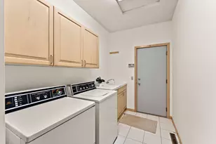 8914 Hilloway Rd, Eden Prairie, MN 55347 - Photo 30