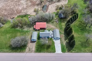 720 S Tyler St, Tyler, MN 56178 - Photo 2