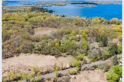 25695 Maple View Court, Shorewood, MN 55331 - Photo 56