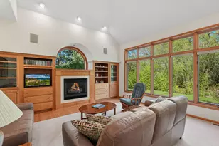 5754 Pond Dr, Shoreview, MN 55126 - Photo 4