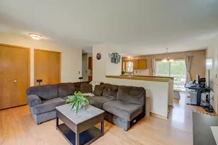 6878 Upper 28th St N, Oakdale, MN 55128 - Photo 2