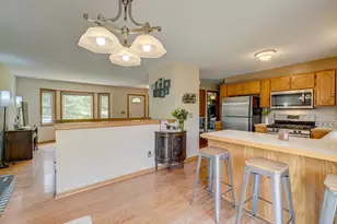 6878 Upper 28th St N, Oakdale, MN 55128 - Photo 6