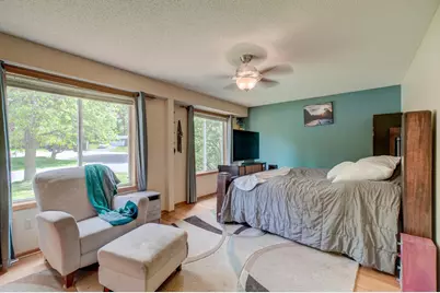6878 Upper 28th Street N, Oakdale, MN 55128 - Photo 10