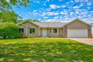 6878 Upper 28th St N, Oakdale, MN 55128 - Photo 1