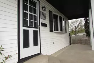 1115 Albion Ave, Fairmont, MN 56031 - Photo 2