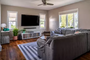 524 S 2nd St, La Crescent, MN 55947 - Photo 2