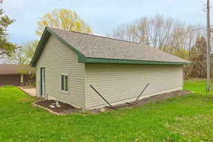 115 Lake Ave E, Winsted, MN 55395 - Photo 74