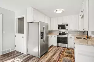 20140 Akin Rd, Farmington, MN 55024 - Photo 6