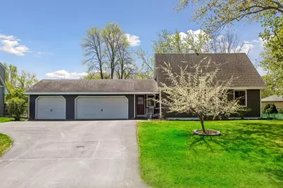912 Woody Lane NW, Coon Rapids, MN 55448 - Photo 2