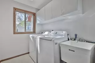 9161 N Kentucky Ave N, Brooklyn Park, MN 55445 - Photo 40