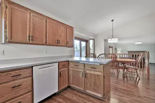 9161 N Kentucky Ave N, Brooklyn Park, MN 55445 - Photo 34