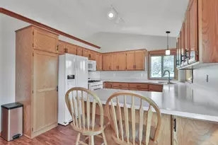9161 N Kentucky Ave N, Brooklyn Park, MN 55445 - Photo 32