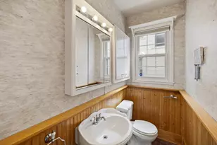 879 Charles Ave, Saint Paul, MN 55104 - Photo 16