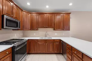 9741 Belmont Ln, Eden Prairie, MN 55347 - Photo 12