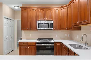 9741 Belmont Ln, Eden Prairie, MN 55347 - Photo 10