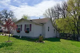 1023 Abbott St, Albert Lea, MN 56007 - Photo 2