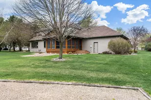 805 27th St SW, Austin, MN 55912 - Photo 60