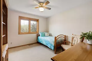 805 27th St SW, Austin, MN 55912 - Photo 36