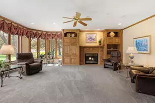 805 27th St SW, Austin, MN 55912 - Photo 28