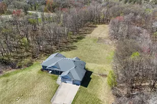 21530 Nightingale St NW, Cedar, MN 55011 - Photo 4