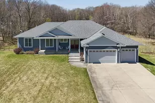 21530 Nightingale St NW, Cedar, MN 55011 - Photo 2