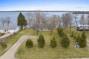 3762 Christopherson Rd NW, Alexandria, MN 56308 - Photo 4