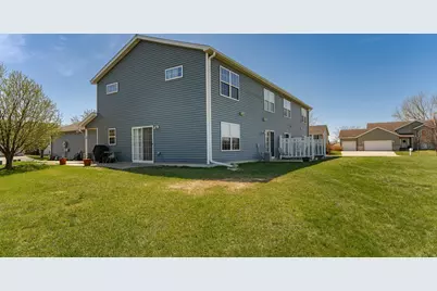 619 Pointe Court SW, Rochester, MN 55902 - Photo 2