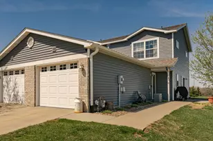 619 Pointe Ct SW, Rochester, MN 55902 - Photo 1