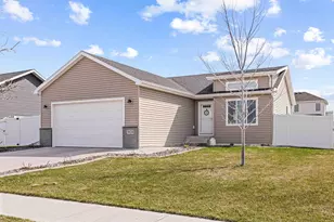 3824 16th St S, Moorhead, MN 56560 - Photo 2