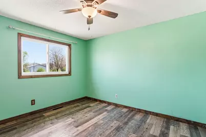 8662 Darlington Avenue NE, Monticello, MN 55362 - Photo 14