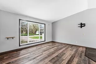 8662 Darlington Ave NE, Monticello, MN 55362 - Photo 4