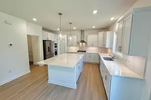 2704 Aspen Dr, Shakopee, MN 55379 - Photo 4