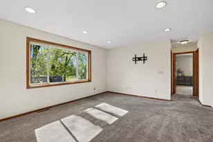 7505 Edgewood Dr, Mounds View, MN 55112 - Photo 12