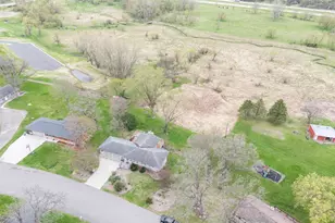 3928 Oak Park Cir SE, Rochester, MN 55904 - Photo 2