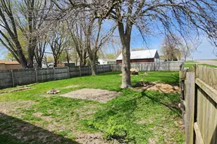 310 Locust St, Lyle, MN 55953 - Photo 8
