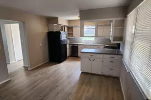 310 Locust St, Lyle, MN 55953 - Photo 10