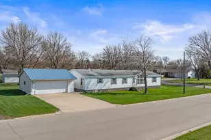 501 Cedar St, Milroy, MN 56263 - Photo 2