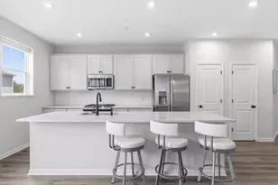 2864 Lexington Pl N, Roseville, MN 55113 - Photo 16