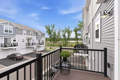 2864 Lexington Place N, Roseville, MN 55113 - Photo 4