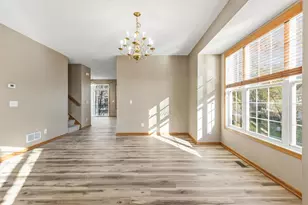 9980 Wildflower Dr, Eden Prairie, MN 55347 - Photo 6