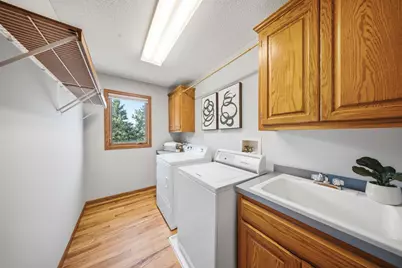 869 Mendakota Court, Mendota Heights, MN 55120 - Photo 38