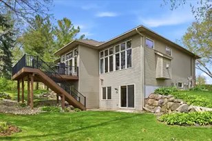 9447 Woodridge Ct, Savage, MN 55378 - Photo 2