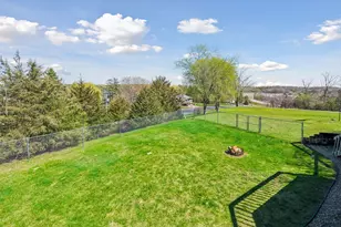 3861 Lone Cedar Ln, Chanhassen, MN 55318 - Photo 6