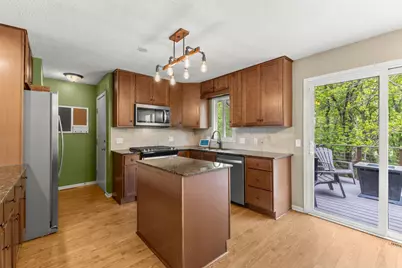 7501 82nd Avenue N, Brooklyn Park, MN 55445 - Photo 4