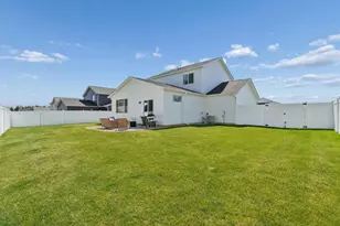 1305 Violet St, New Richmond, WI 54017 - Photo 18