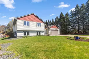 699 Calvin Ct, Eagan, MN 55123 - Photo 2